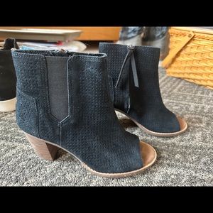 Tom’s open toe booties